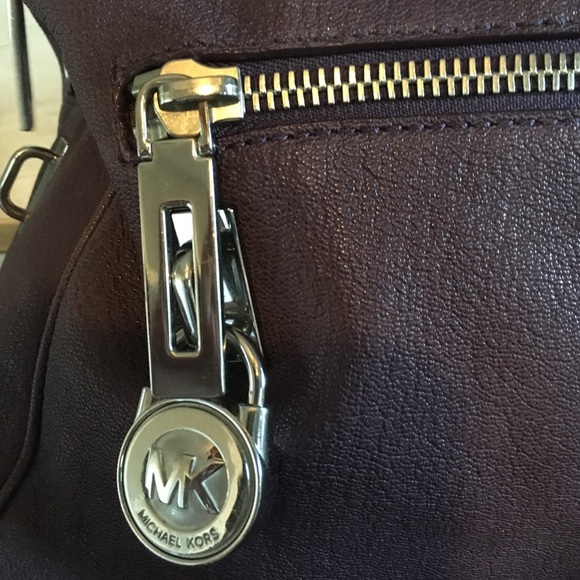 Michael Kors Gorgeous Spring Handbag - Picture 6 of 8